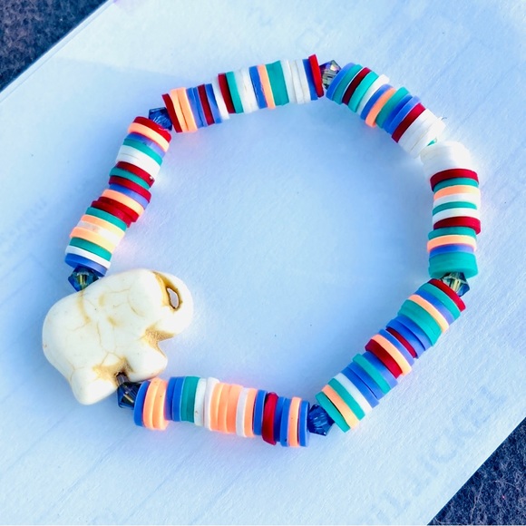 Handmade Striped Elephant Stretch Bracelet - Picture 5 of 7